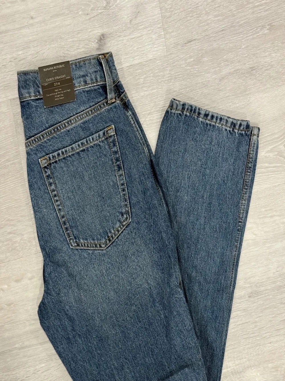 NWT Banana Republic Curvy Straight High Rise Ankle Jeans Size 27/4